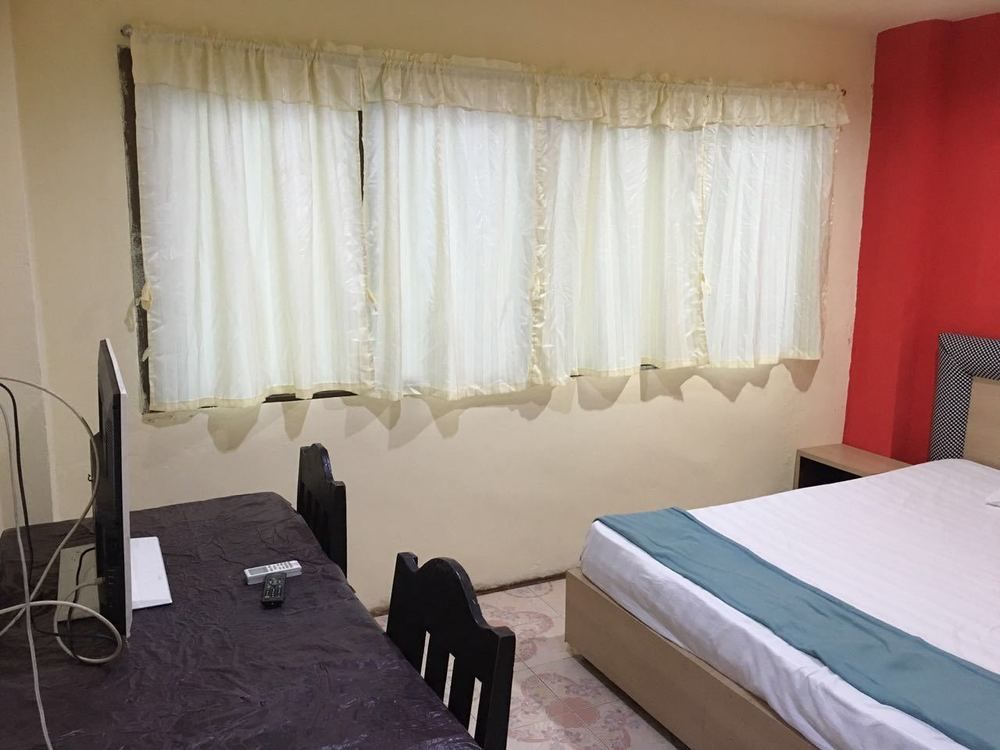 Oyo 1146 Paris In Bangkok Ξενοδοχείο Εξωτερικό φωτογραφία